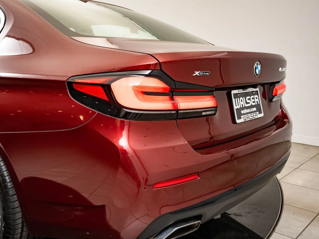 Used 2023 Aventurin Red Metallic BMW 540i xDrive image 19