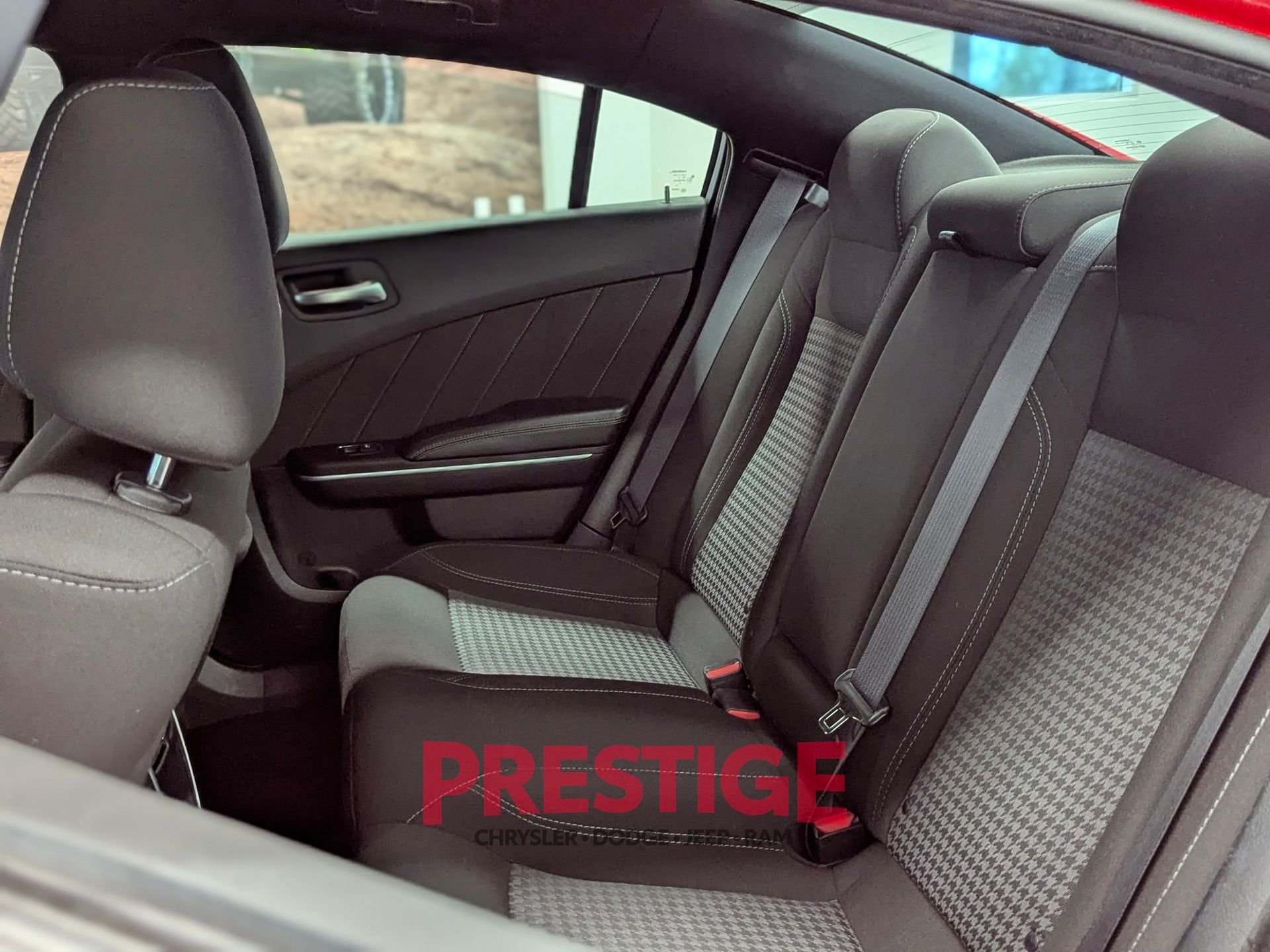 Used 2023 Red Dodge SXT image 28