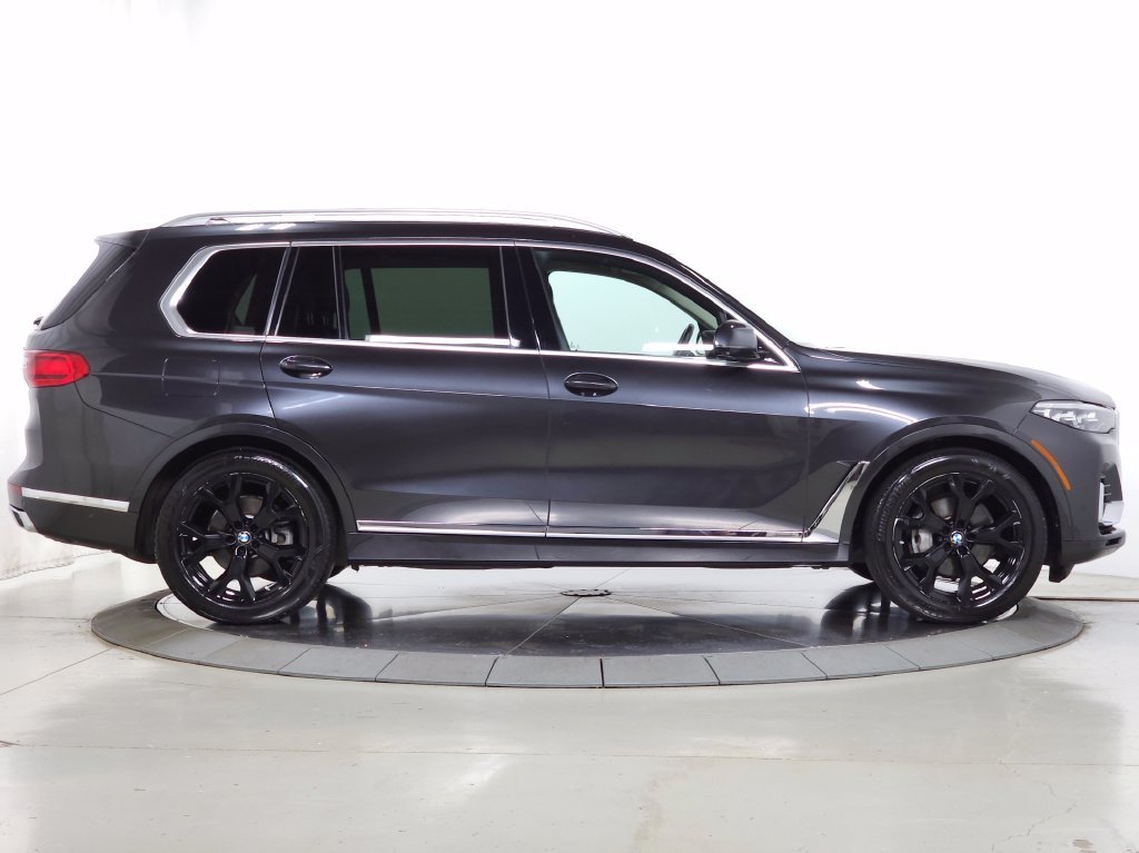 Used 2020 Dark Graphite BMW xDrive40i image 12
