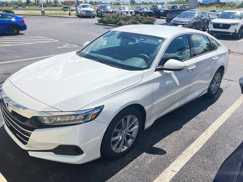 Certified Used 2021 Platinum White Pearl Honda LX image 6