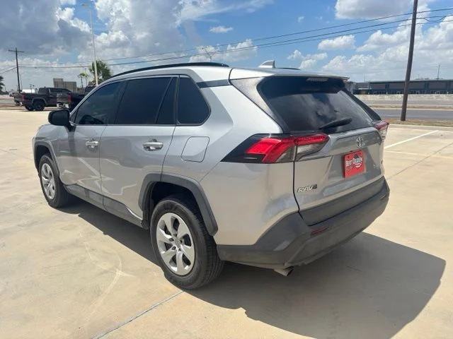 Used 2020 Silver Toyota LE image 4