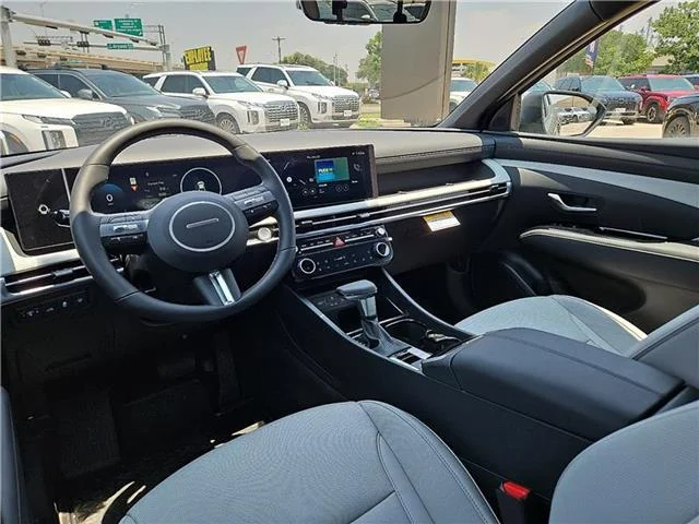 New 2025 Phantom Black Hyundai Limited image 11