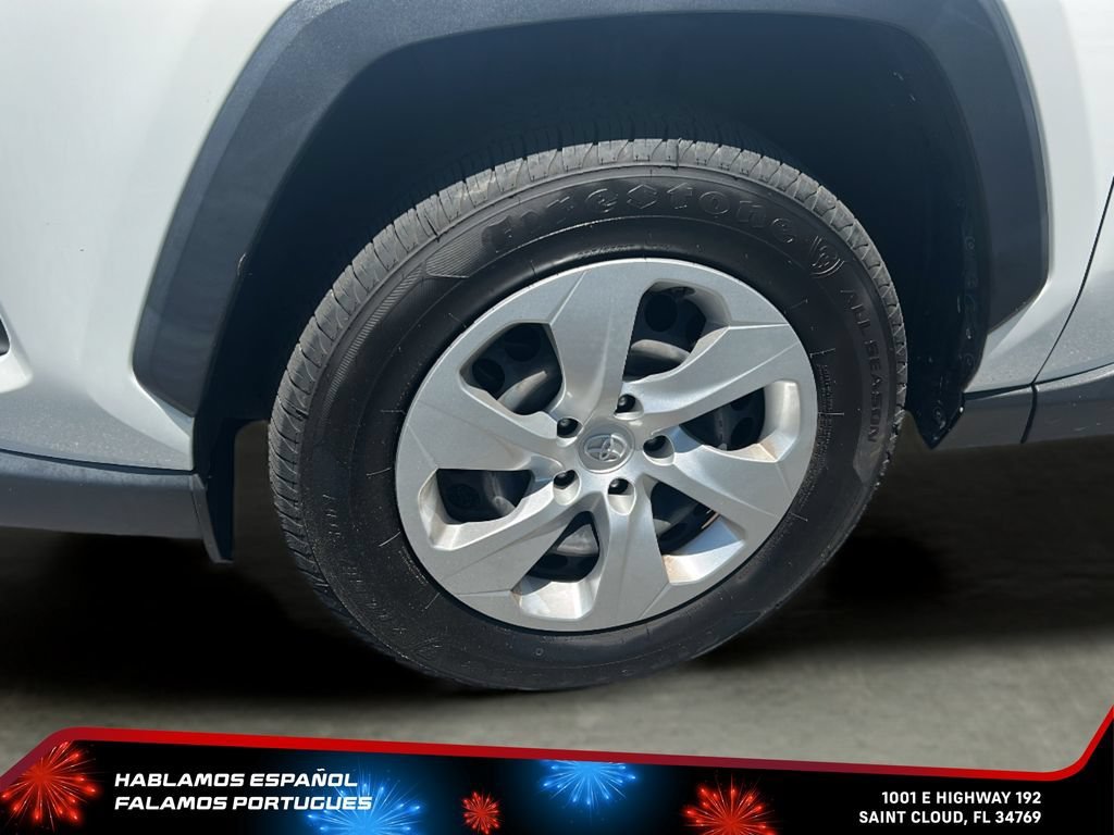 Used 2023 White Toyota LE image 25