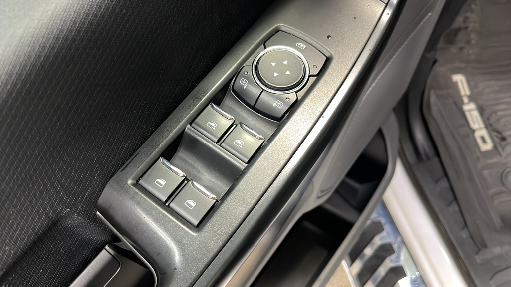 Used 2022 Oxford White Ford XL image 20