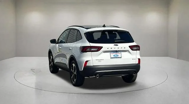 New 2025 Star White Metallic Tri-coat Ford ST-Line Select image 29