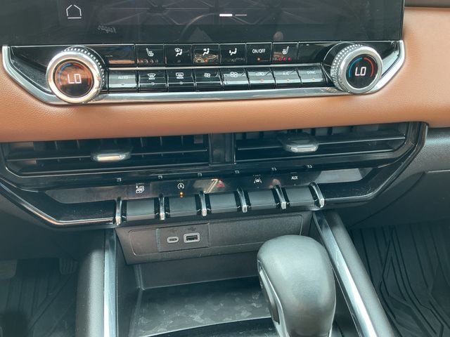 Used 2023 Black GMC AT4 image 17
