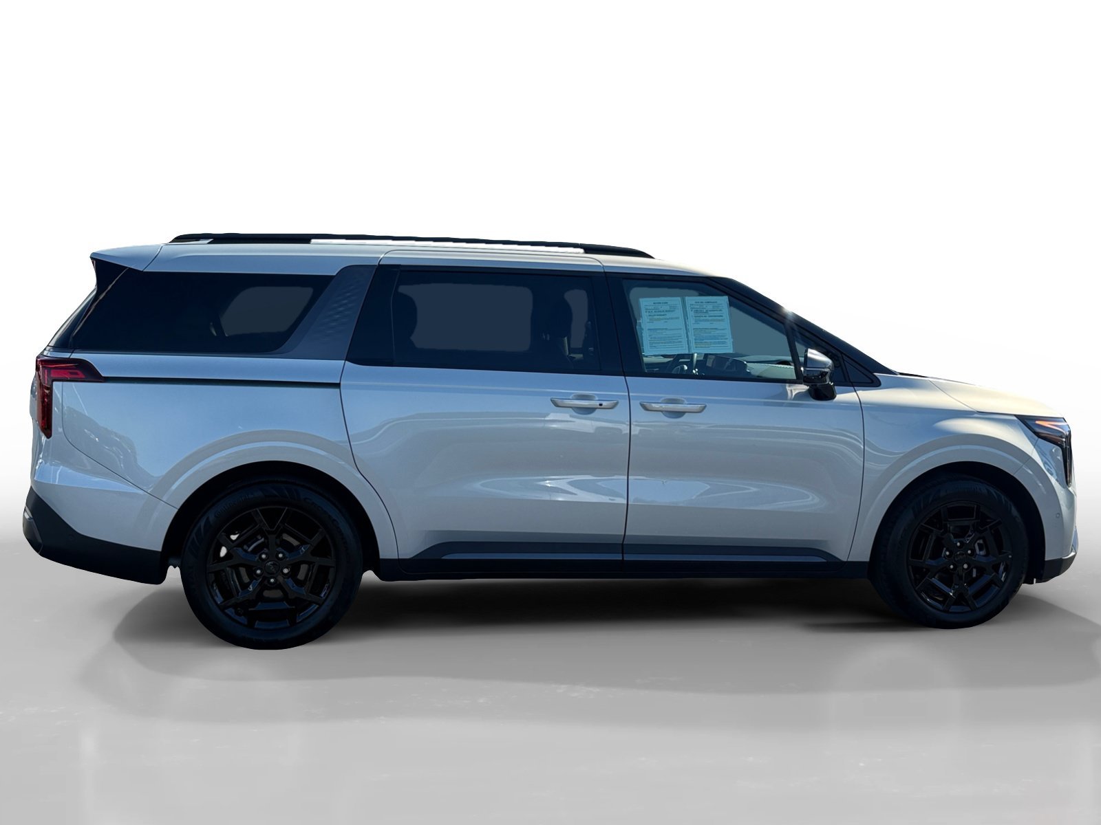 Used 2025 Ivory Kia SX image 6