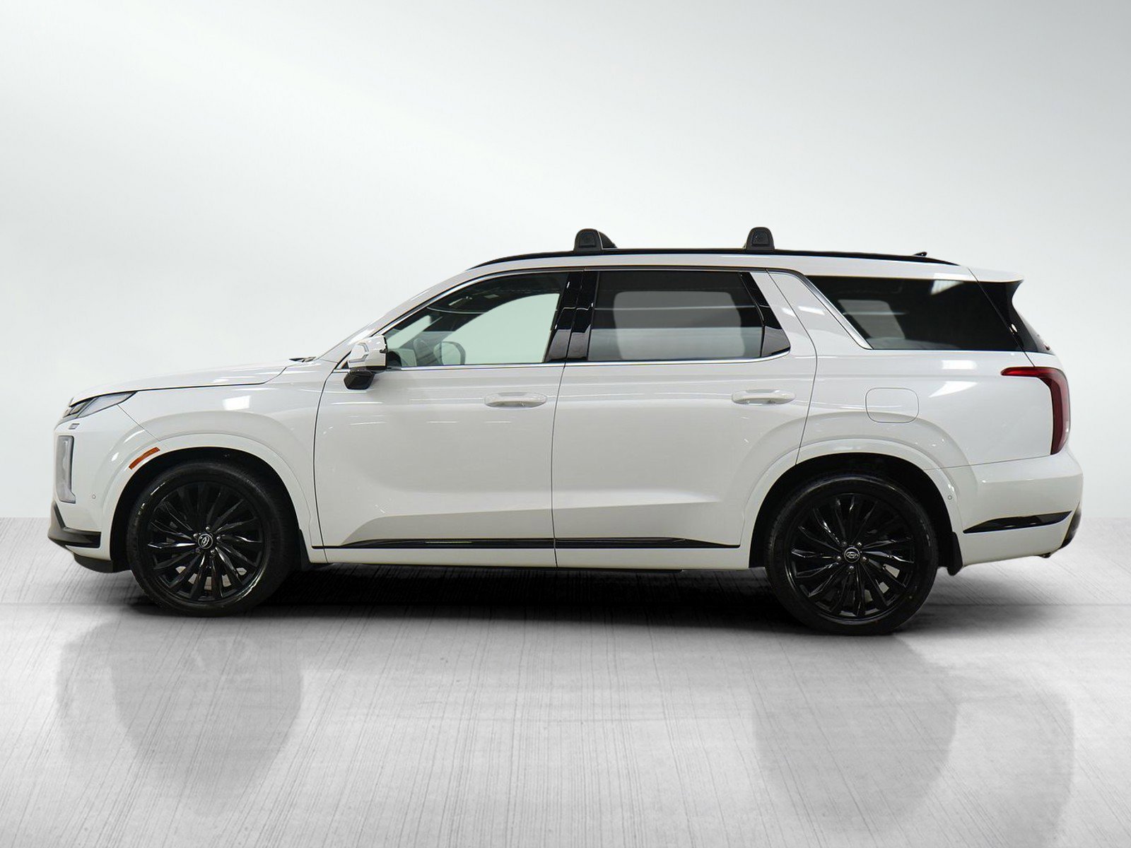 Used 2024 Hyundai Palisade Calligraphy Night Edition with VIN KM8R7DGE6RU694030 for sale in South Saint Paul, Minnesota