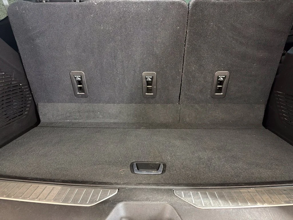 Used 2021 Black GMC Denali image 9