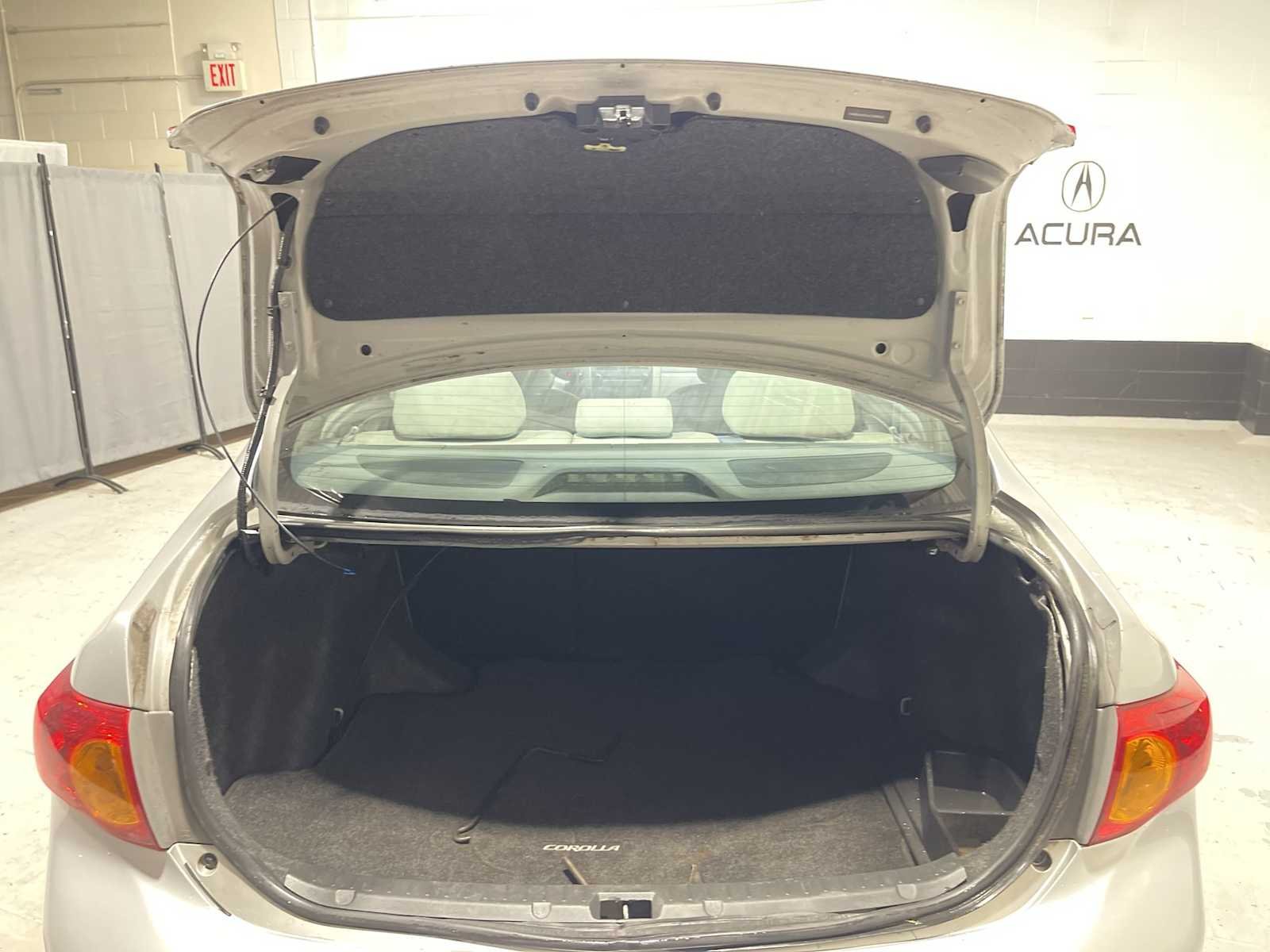 Used 2010 Classic Silver Metallic Toyota LE image 19