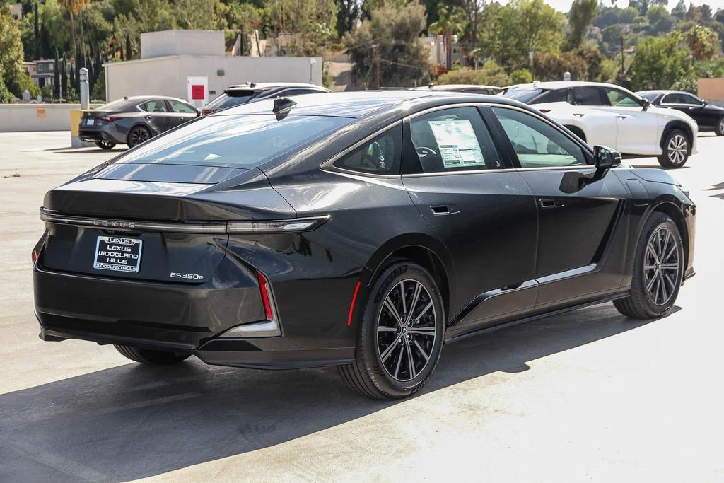 New 2026 Caviar Lexus ES 350e PREMIUM image 4