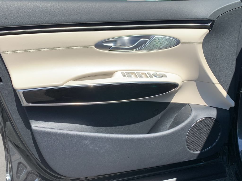 2026 GENESIS GV70 Standard - Photo 11