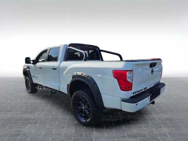 Used 2018 White Nissan SL image 5