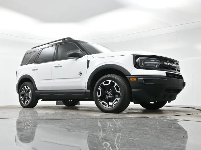 Used 2022 Oxford White Ford Outer Banks image 23