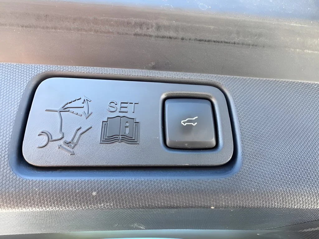 Used 2022 White Ford Premium image 30