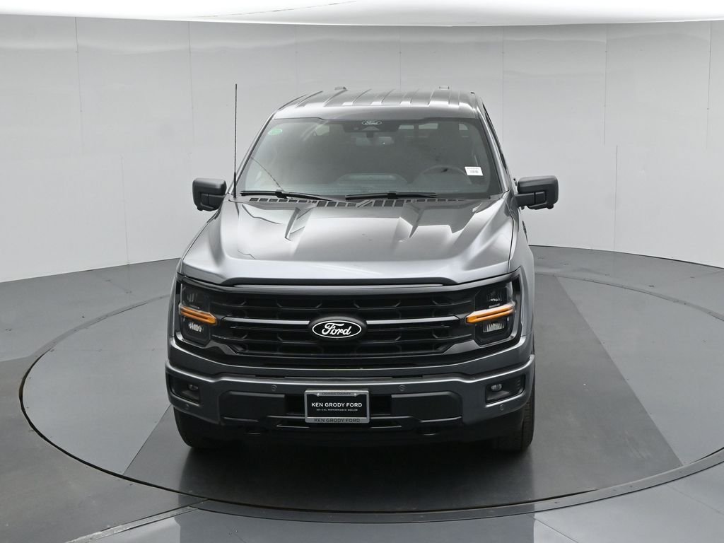 New 2026 Carbonized Gray Metallic Ford XLT image 38