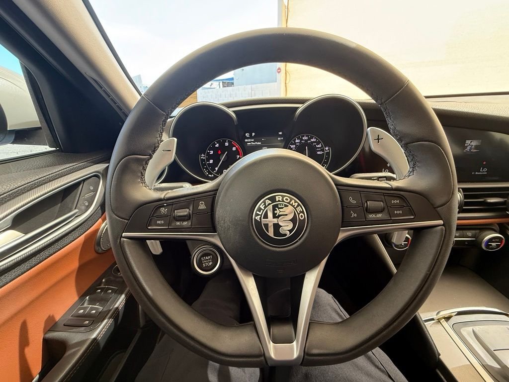 Used 2019 White Alfa Romeo Ti Sport image 15