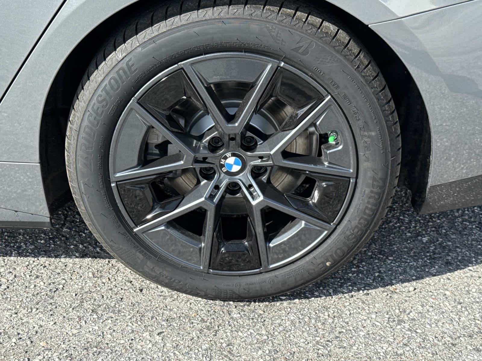 New 2026 Skyscraper Grey Metallic BMW xDrive40 image 12