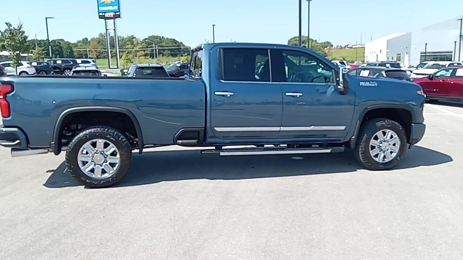 2026 Chevrolet Silverado 3500 HD High Country - Photo 9