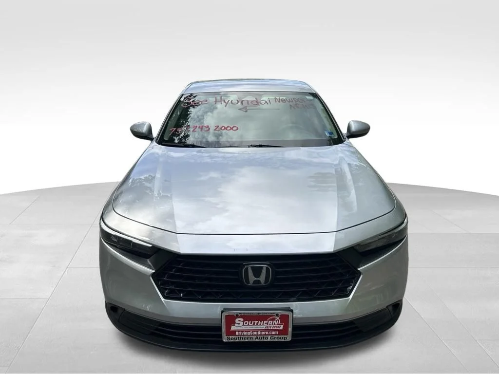 Used 2026 Silver Honda LX image 8