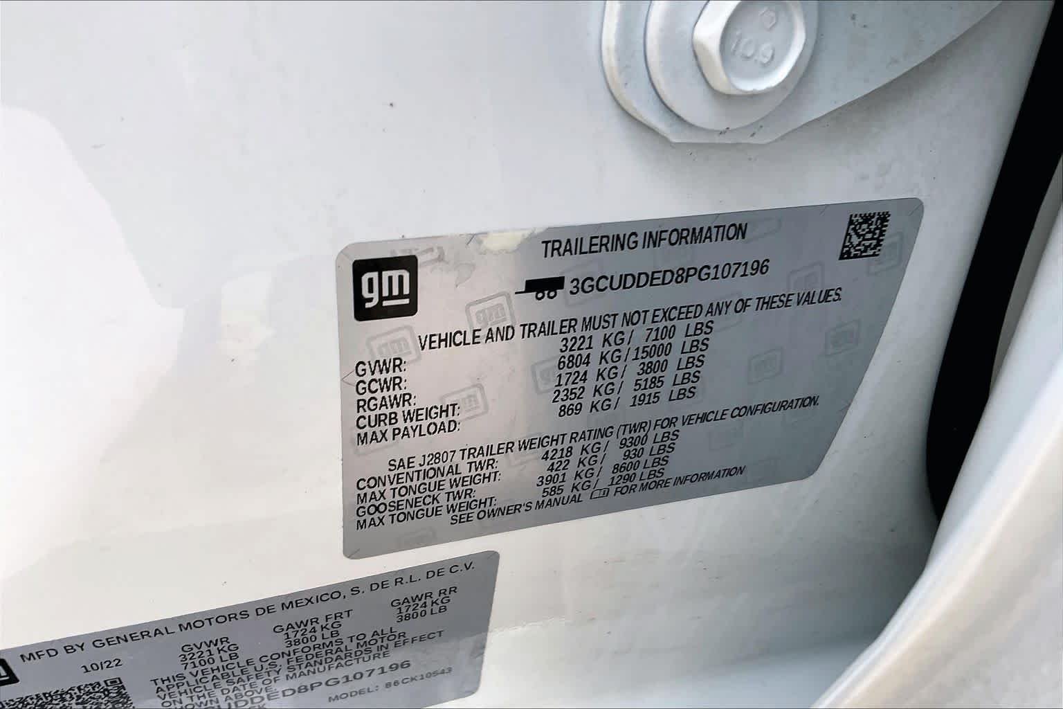 Used 2023 Summit White Chevrolet LT image 36