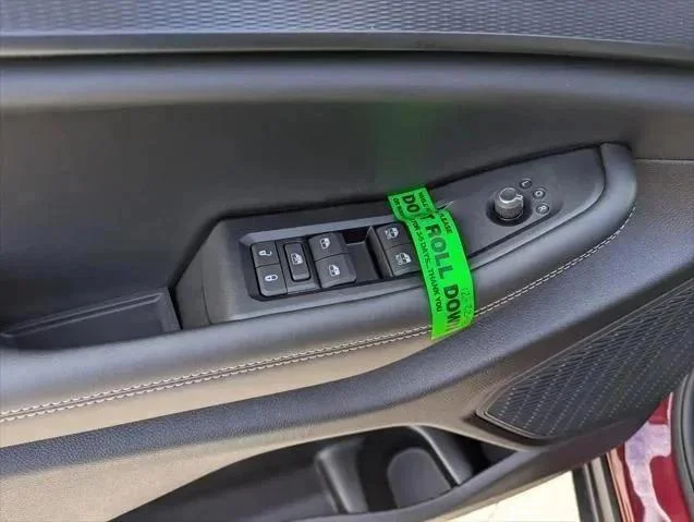 2025 Jeep Grand Cherokee Altitude - Photo 19