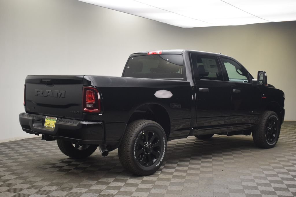 New 2026 Diamond Black Crystal Pearl-Coat Exterior Paint RAM Big Horn image 6