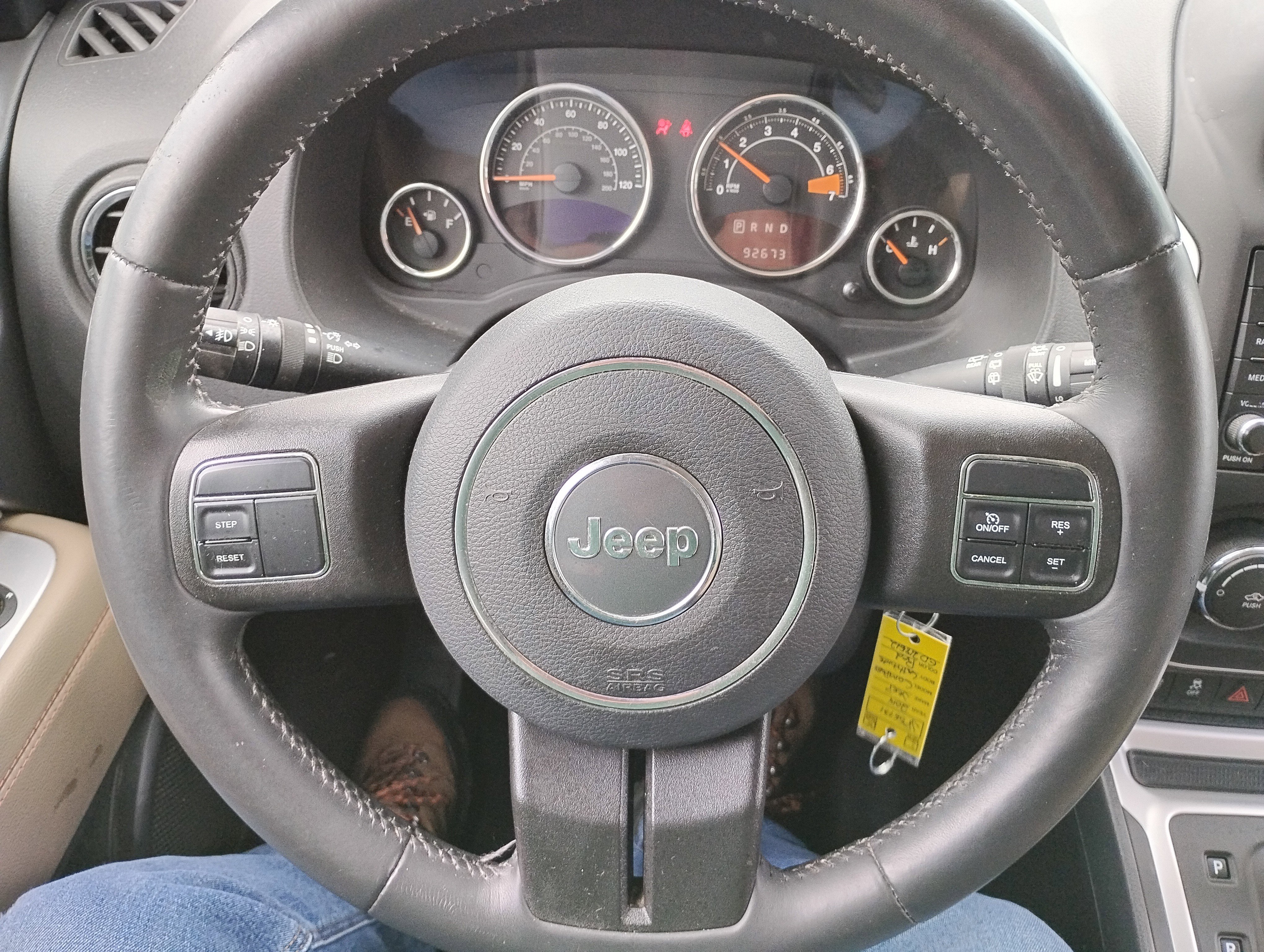 Used 2014 Deep Cherry Red Crystal Pearlcoat Jeep Latitude image 8