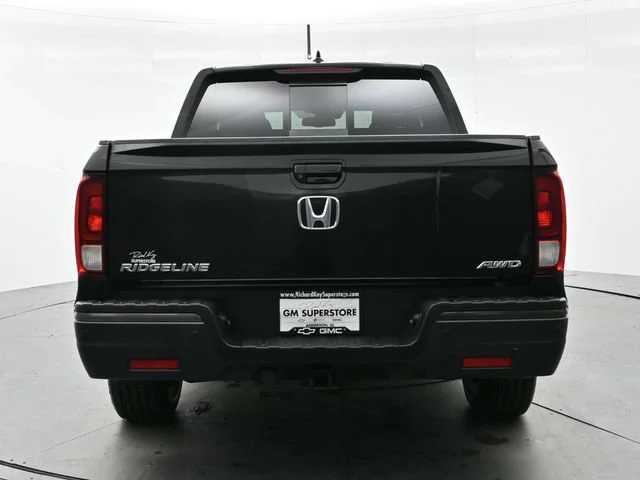 Used 2017 Black Honda Black Edition image 6
