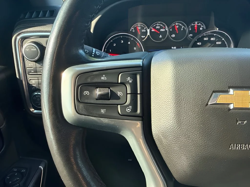 Used 2022 SUMMIT WHITE Chevrolet LTZ image 17