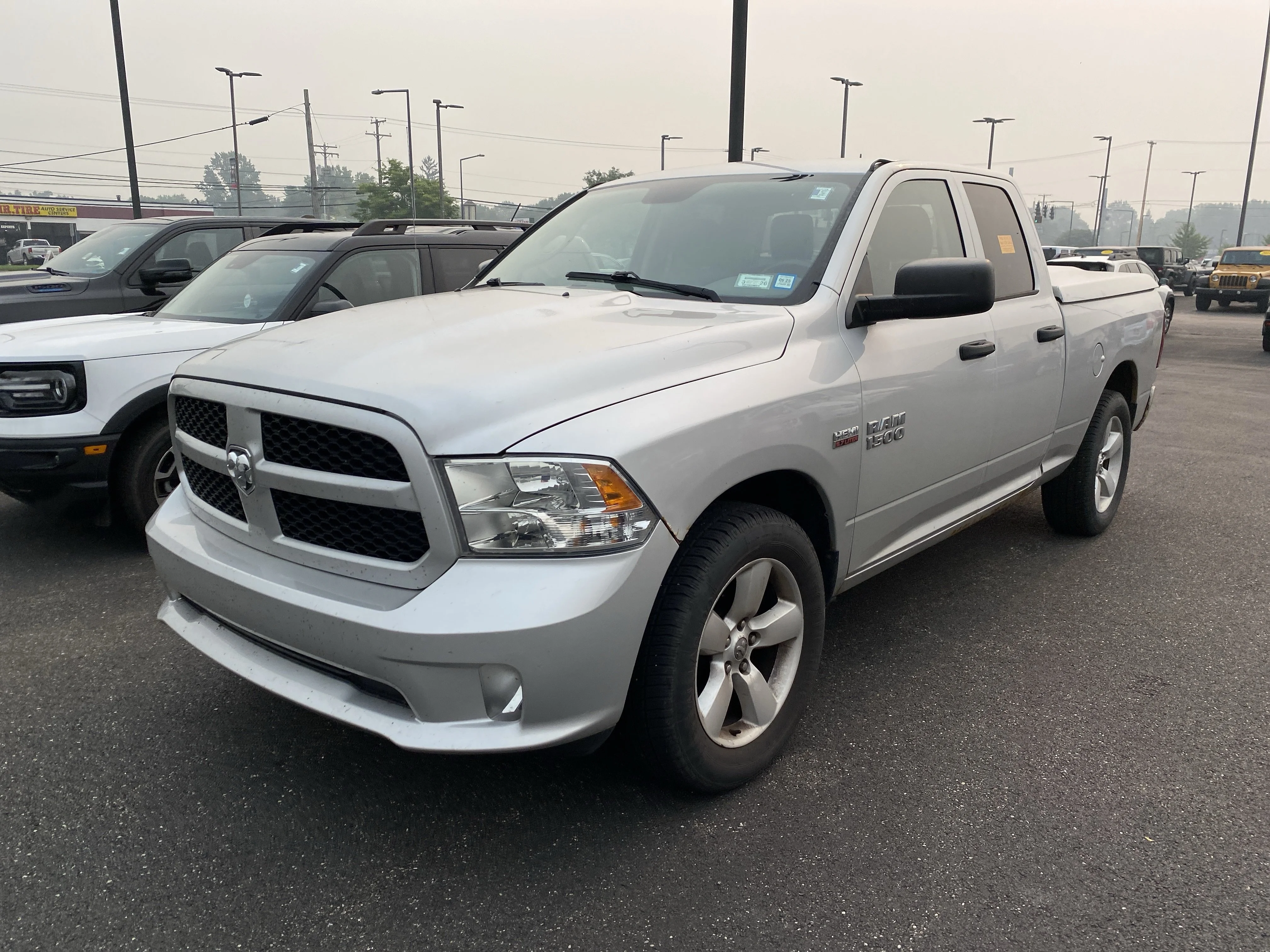 Used 2014 Bright Silver Metallic Clearcoat Ram  image 5