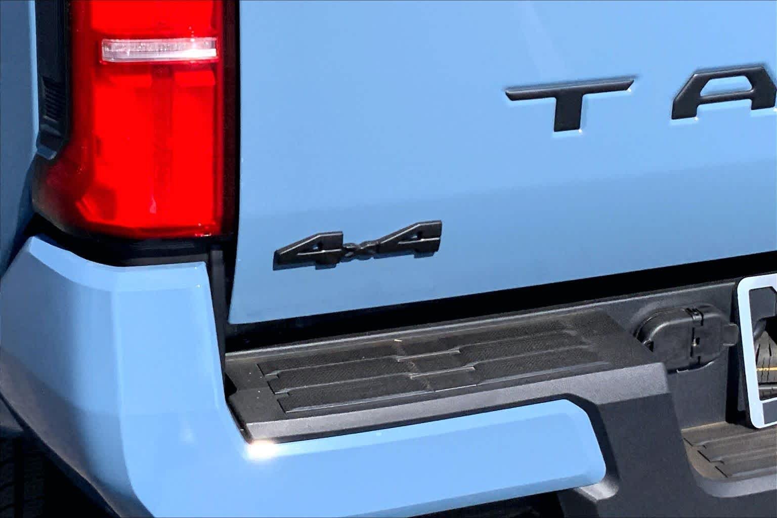 New 2026 Heritage Blue Toyota SR5 image 17