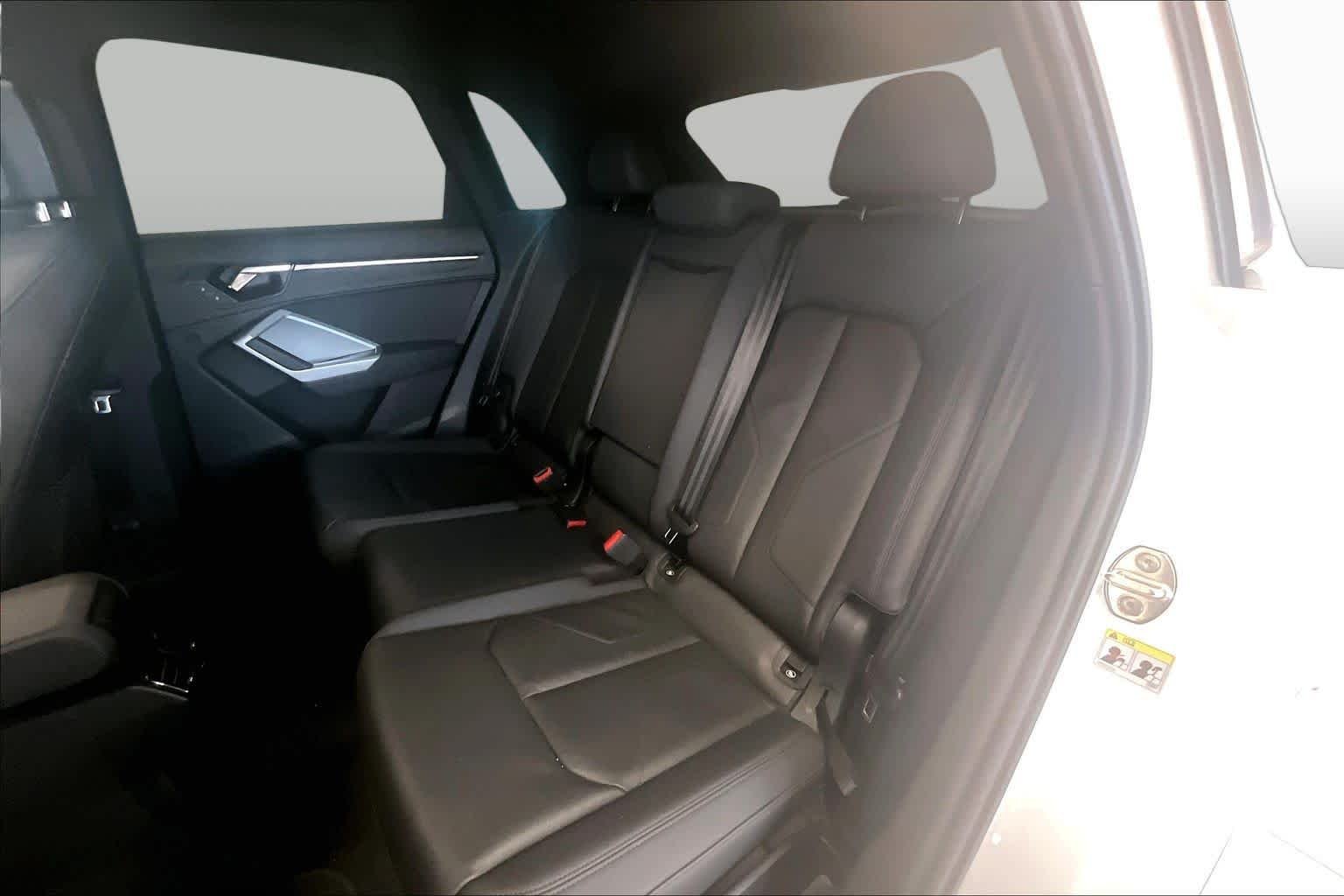 Used 2023 Mythos Black Metallic Audi S line Premium image 18