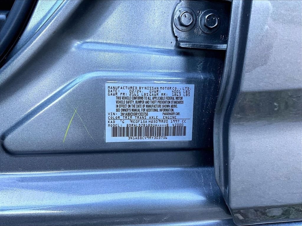 Used 2024 Gray Nissan SV image 9