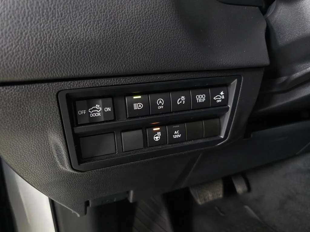 2024 Toyota Tundra Limited - Photo 17