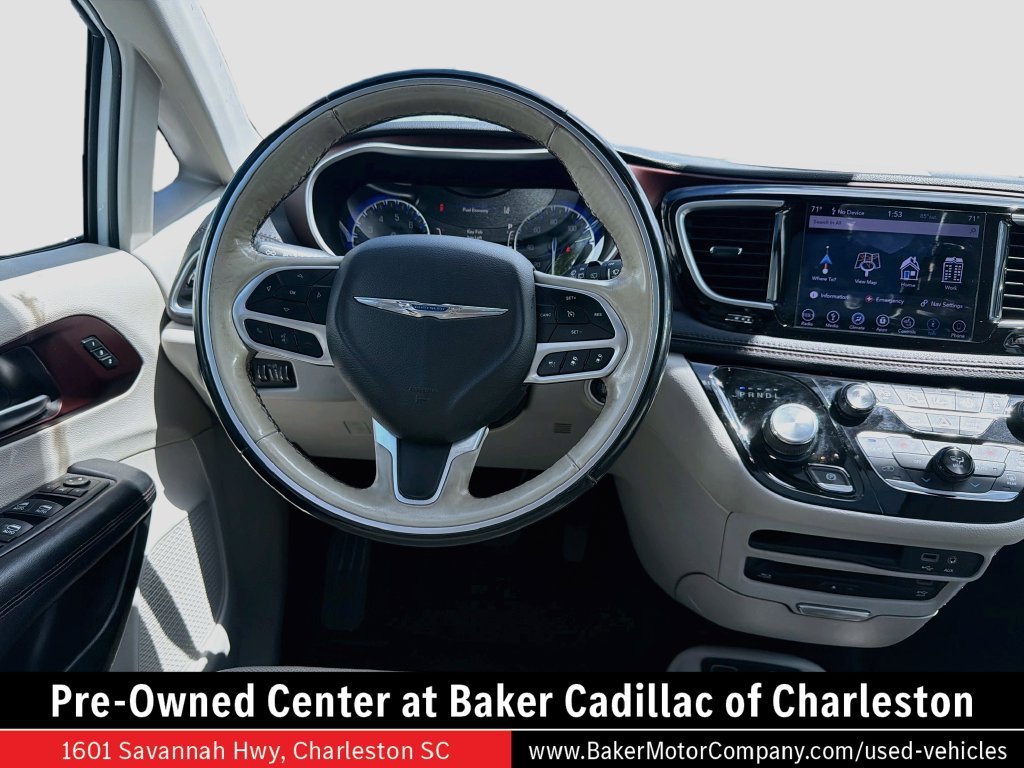 Used 2018 White Chrysler Limited image 24