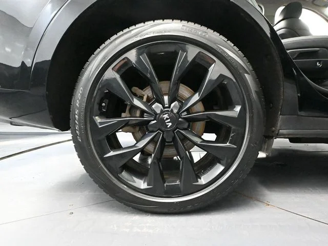 Used 2021 Black Kia SX-Prestige image 14