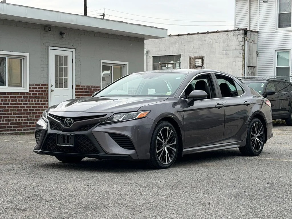 Used 2020 Gray Toyota SE image 3