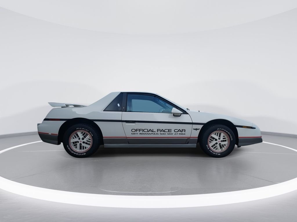 Used 1984  Pontiac SE image 9