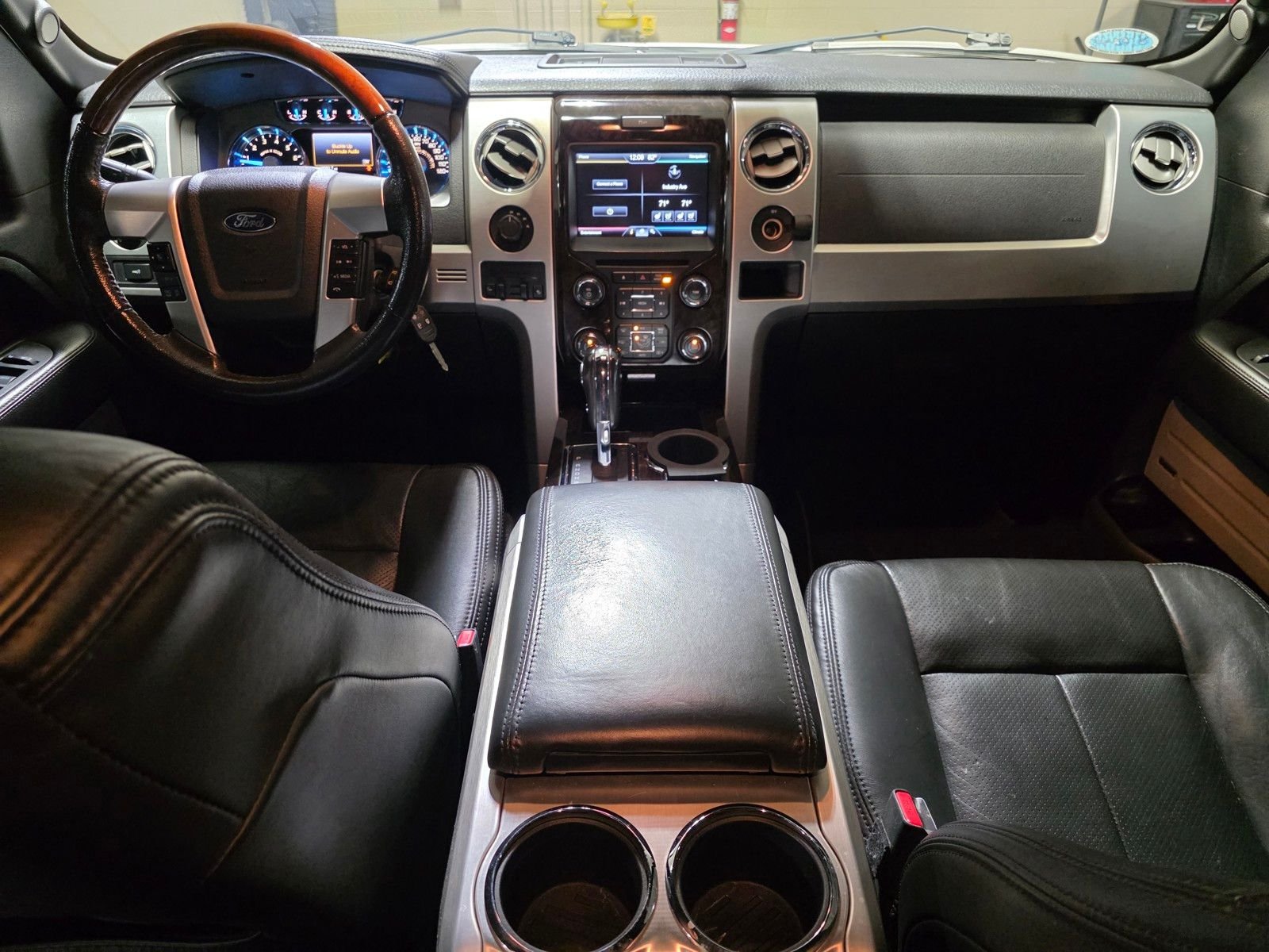 Used 2013 White Platinum Clearcoat Metallic Ford Platinum image 14