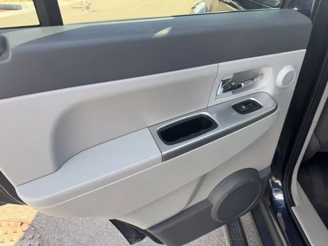 Used 2008 Blue Jeep Limited image 21