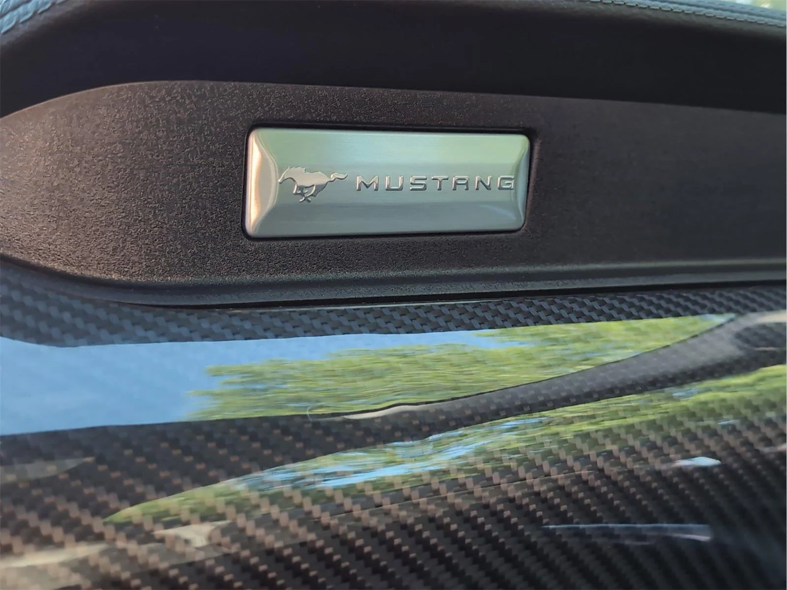 Used 2018 Royal Crimson Metallic Tinted Clearcoat Ford GT Premium image 15