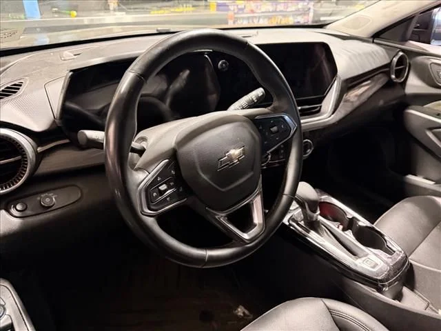 Used 2024 Brown Chevrolet ACTIV image 25