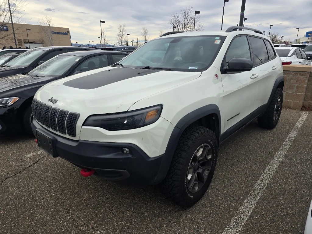 Used 2019 Pearl White Pearlcoat Jeep Trailhawk image 24