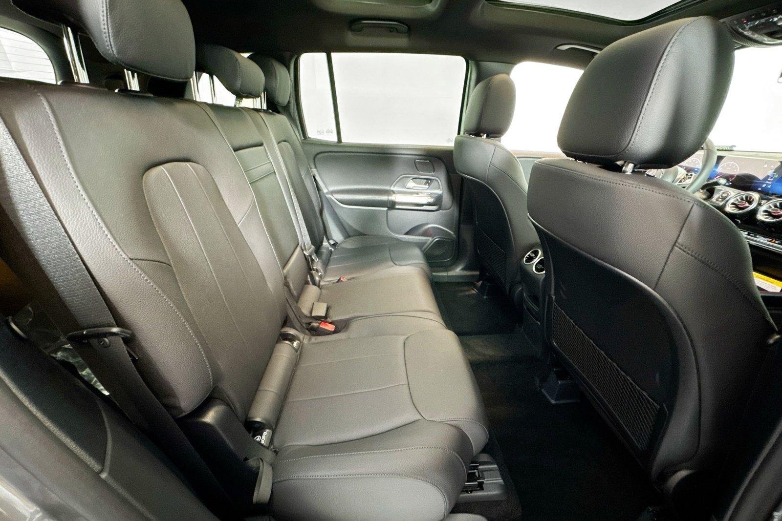 New 2026 Mountain Grey Metallic Mercedes-Benz GLB 250 image 25