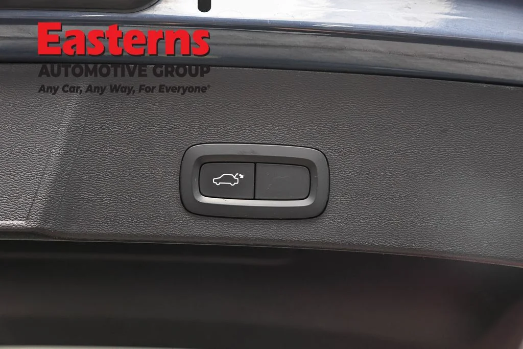 Used 2021 Gray Volvo Momentum image 23