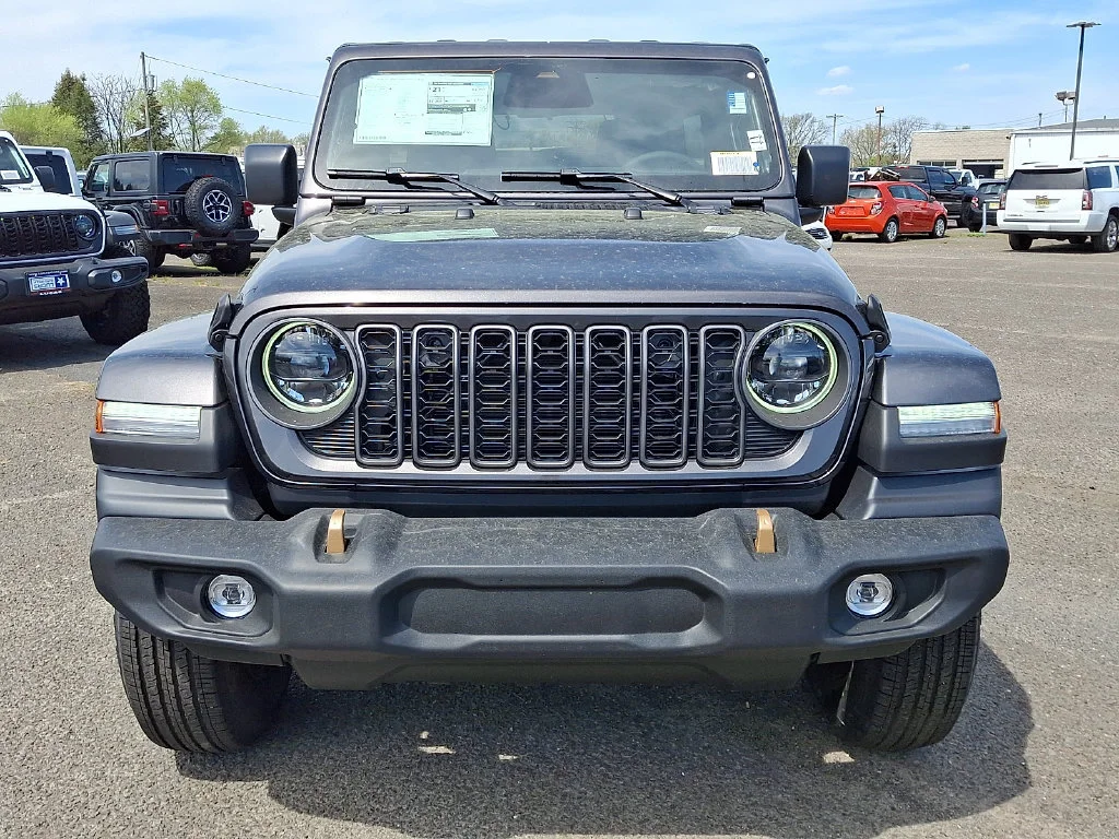 New 2026 Granite Crystal Metallic Clear-Coat Exterior Paint Jeep 85th Anniversary image 2