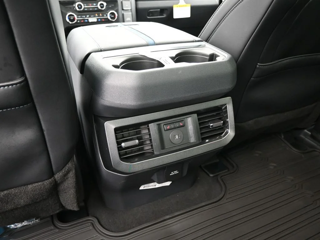New 2026 Star White Metallic Tri-Coat Ford Platinum image 15