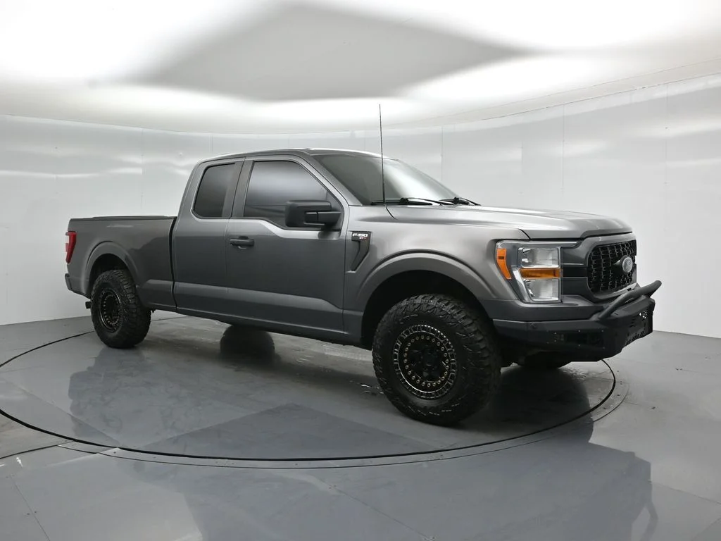 Used 2021 Gray Ford XL image 19
