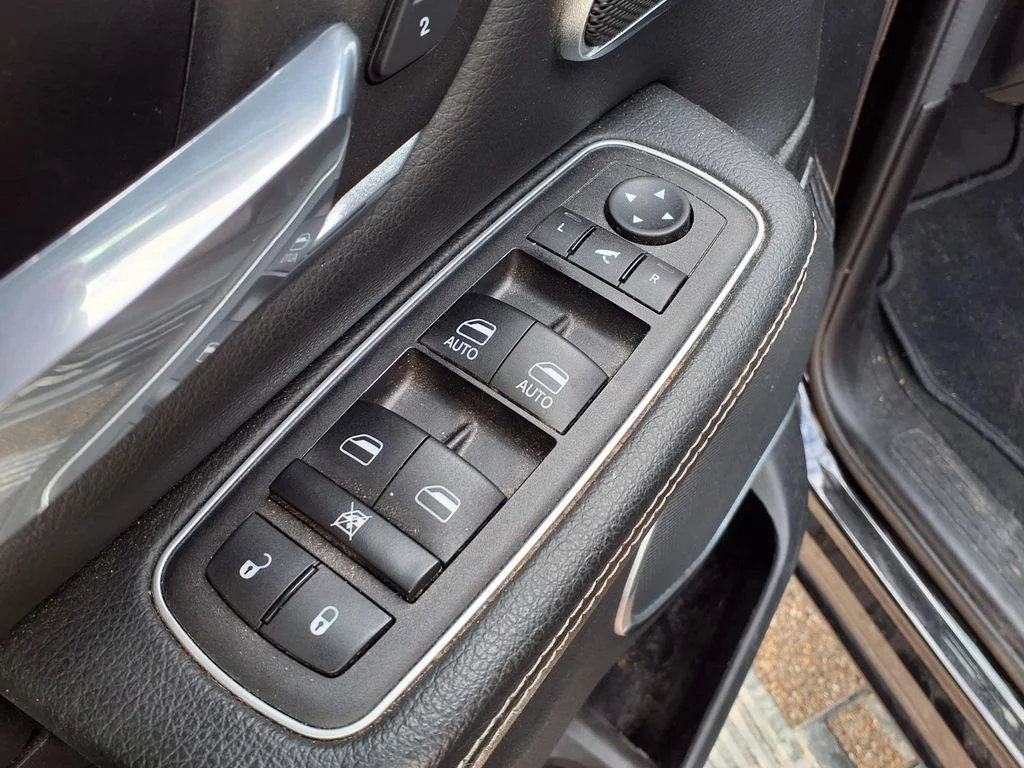Used 2023 Black Ram Laramie image 19